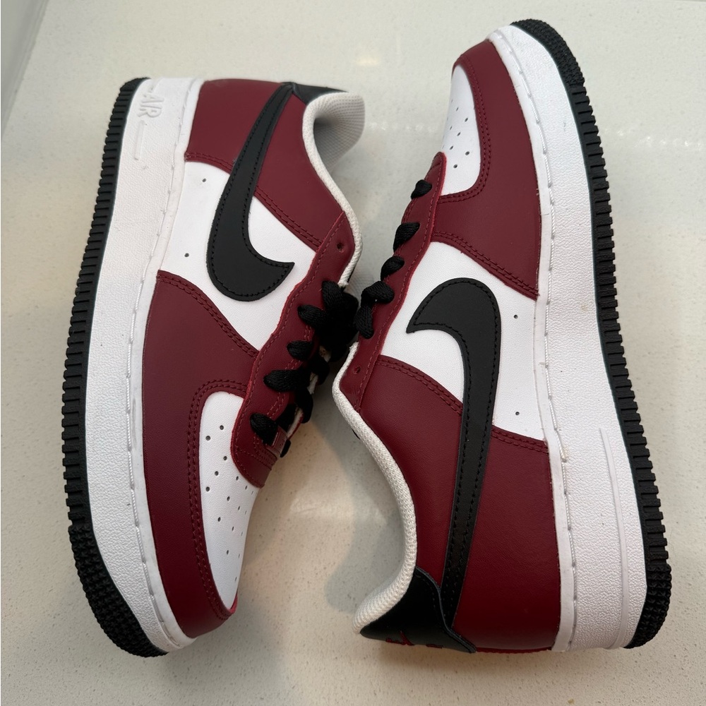Nike Air Force 1 Sneakers - Picture 2 of 11